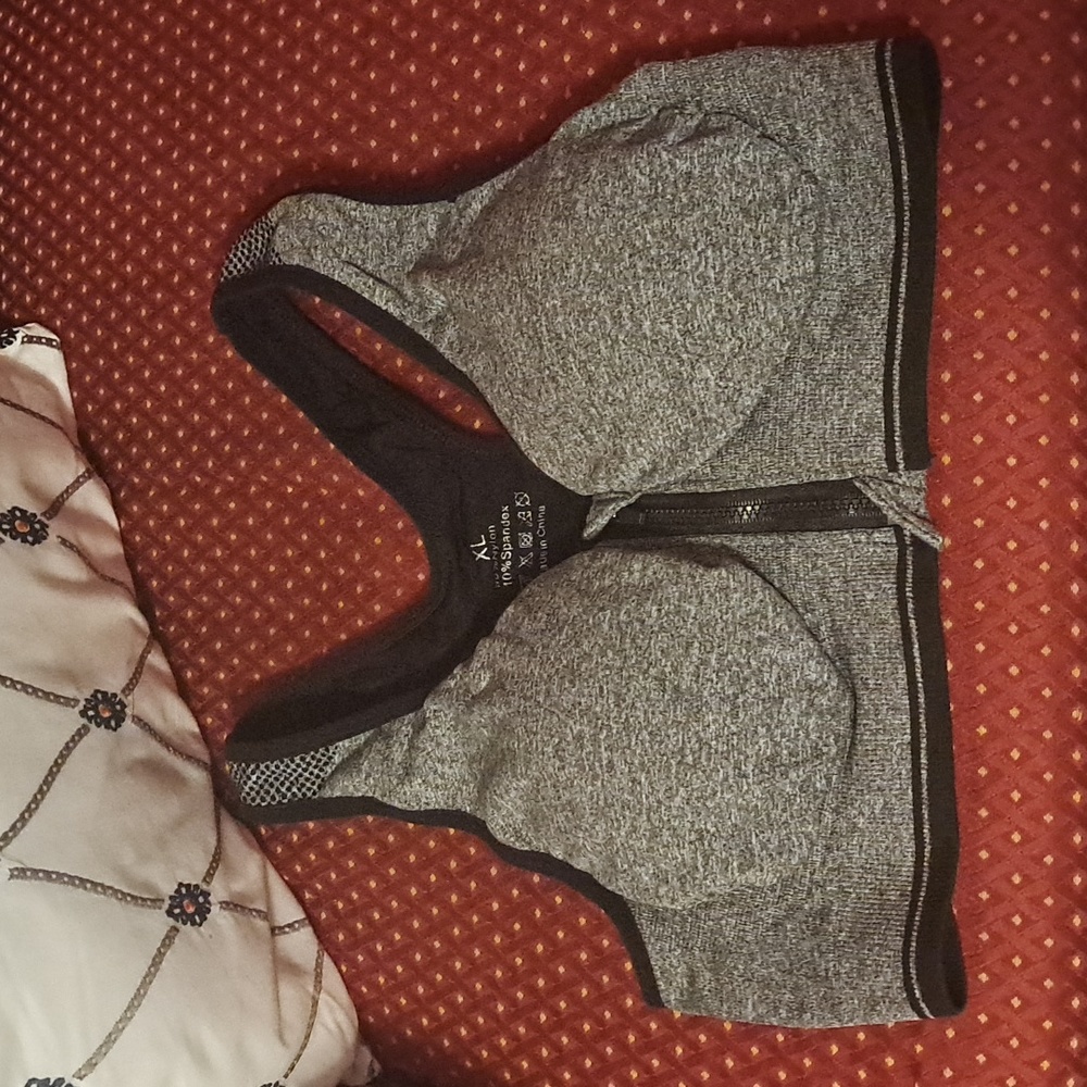 Front-Zip High Support Sports Bra in Gray Heather